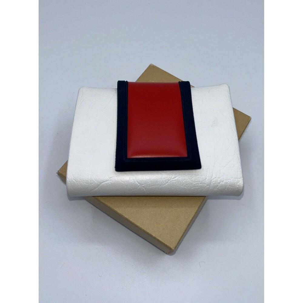 VTG Shaker Square Secretary Wallet ID/CC Change Pocket Snap Closure Trifold